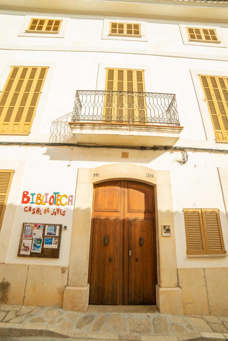 Casal Es Quarter. Biblioteca Municipal i Arxiu